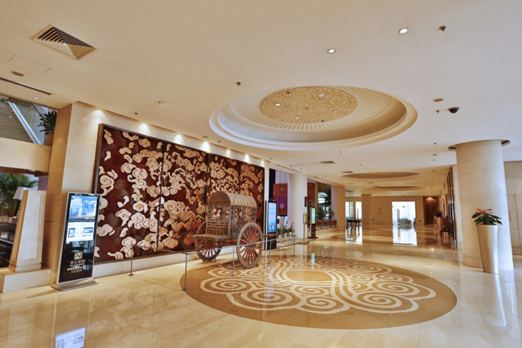 Lobby & Reception