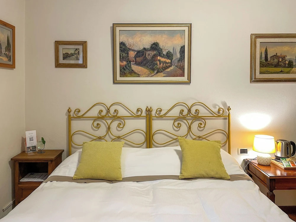 Economy room