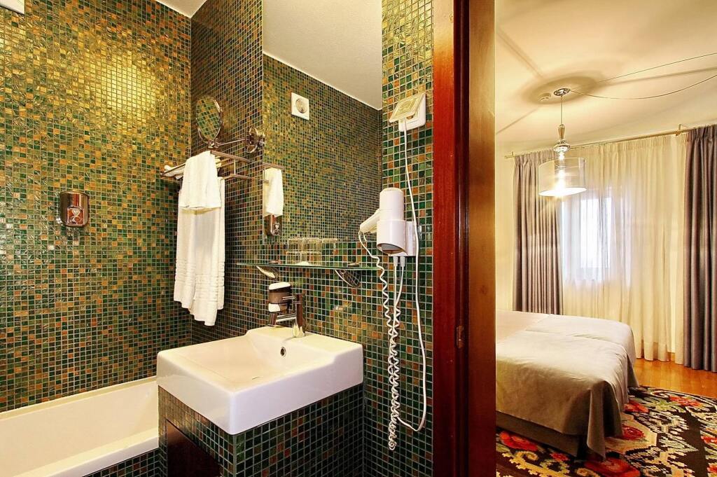 Hotel Mestre De Avis by null
