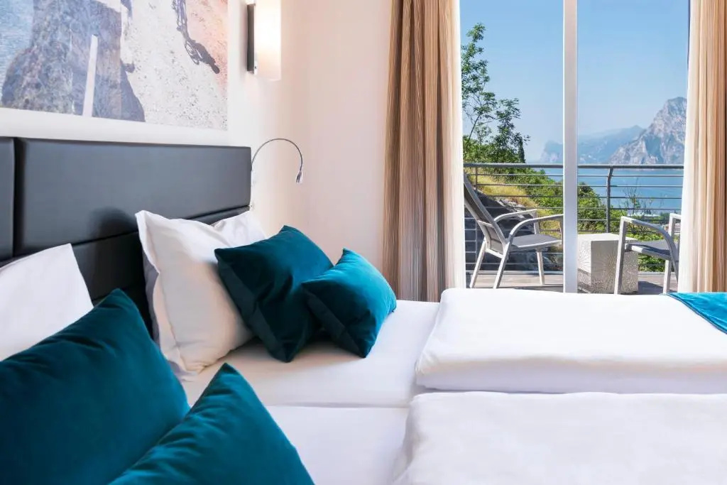 Superior Lake View Double room (full double bed)