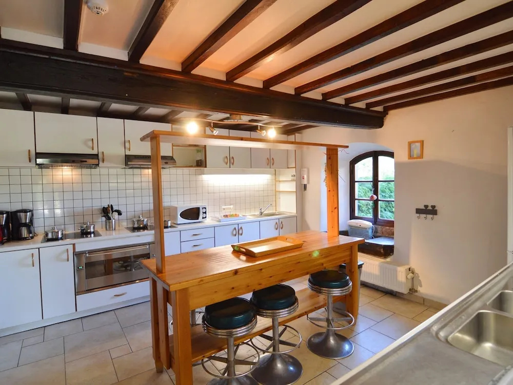 Beautiful Farmhouse in Burtonville With Sauna - фото 22