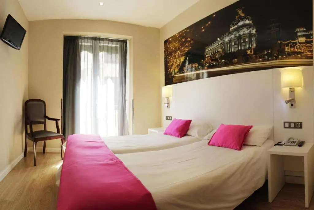 Standard Double room with balcony (full double bed)