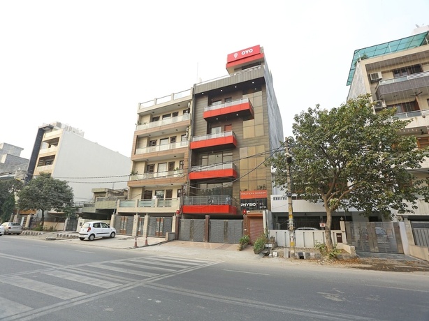 OYO Flagship 545 Rohini Pitampura in Delhi
