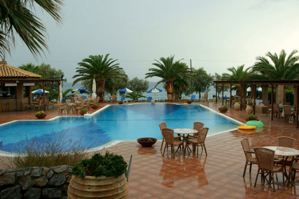 Oasis Hotel 3 * Oasis Hotel 3 *