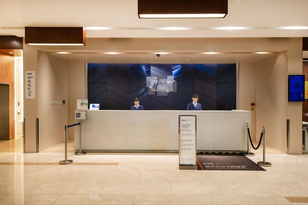 Lobby & Reception
