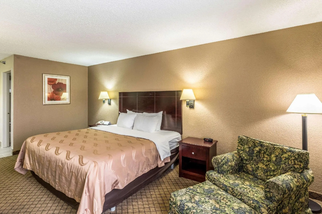 Standard Double room (full double bed)