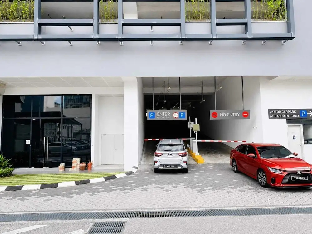 Chambers Residence KlCC by purple orcid in Kuala Lumpur