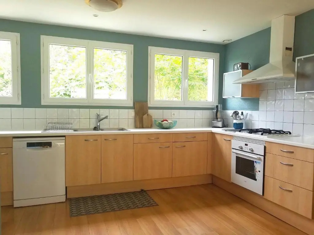 3 Bedrooms Cottage