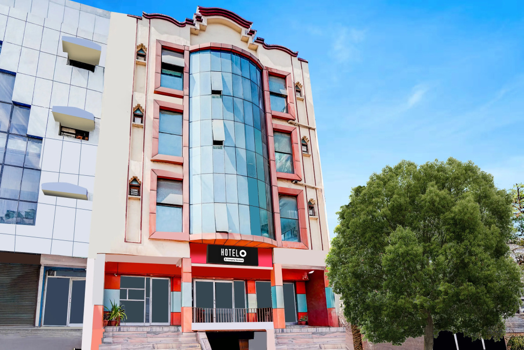 Super Hotel O Hussainganj Near Vidhansabha