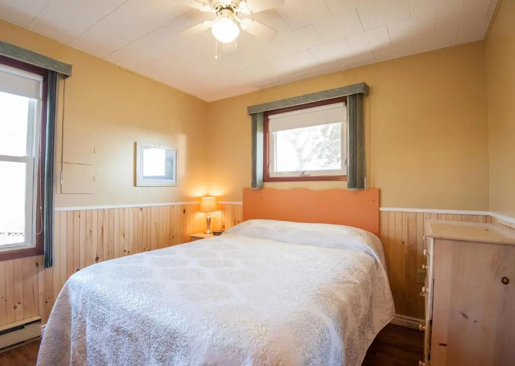 3 Bedrooms Deluxe Cottage