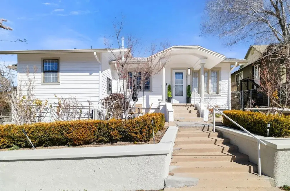 Emma s Manor A Down Town Prescott Gem