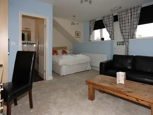 Executive Double room (full double bed)