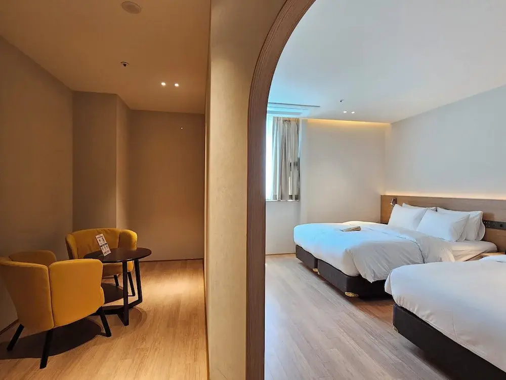 Standard Double room (twin beds)