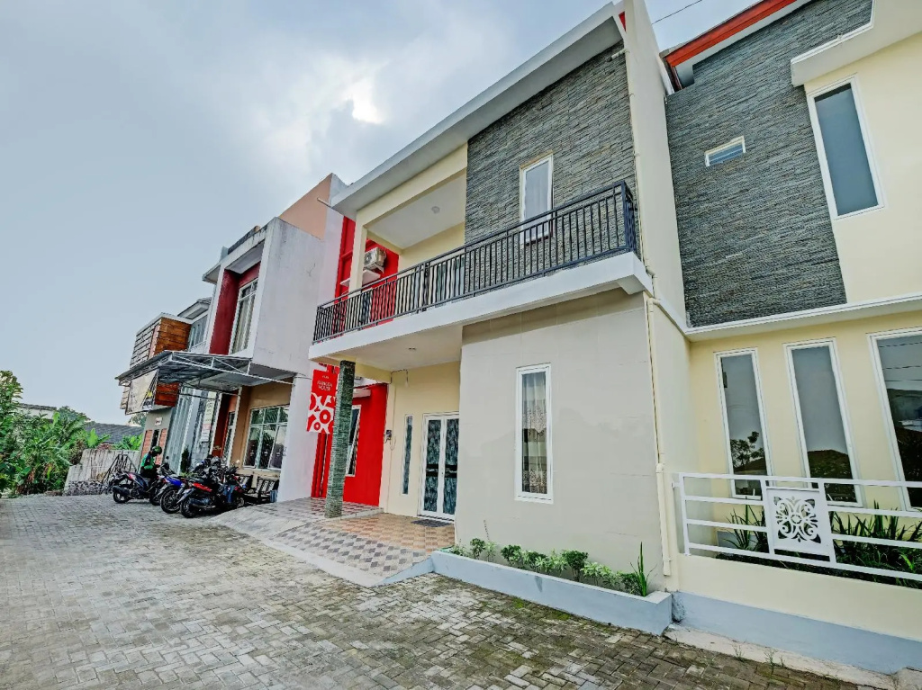 OYO 90424 Kangen House