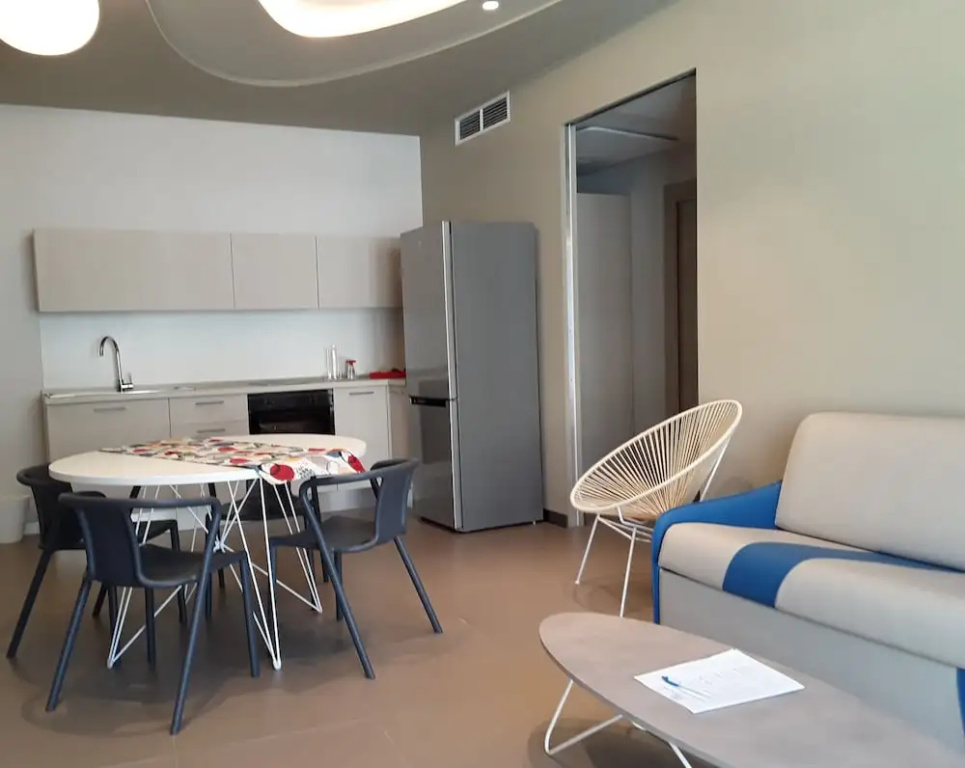 Deluxe room with balcony and with pool view