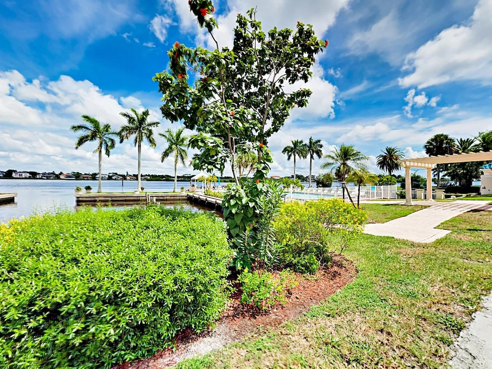 5960 Midnight Pass Road Condo Unit #311 2 Bedrooms 2 Bathrooms Condo