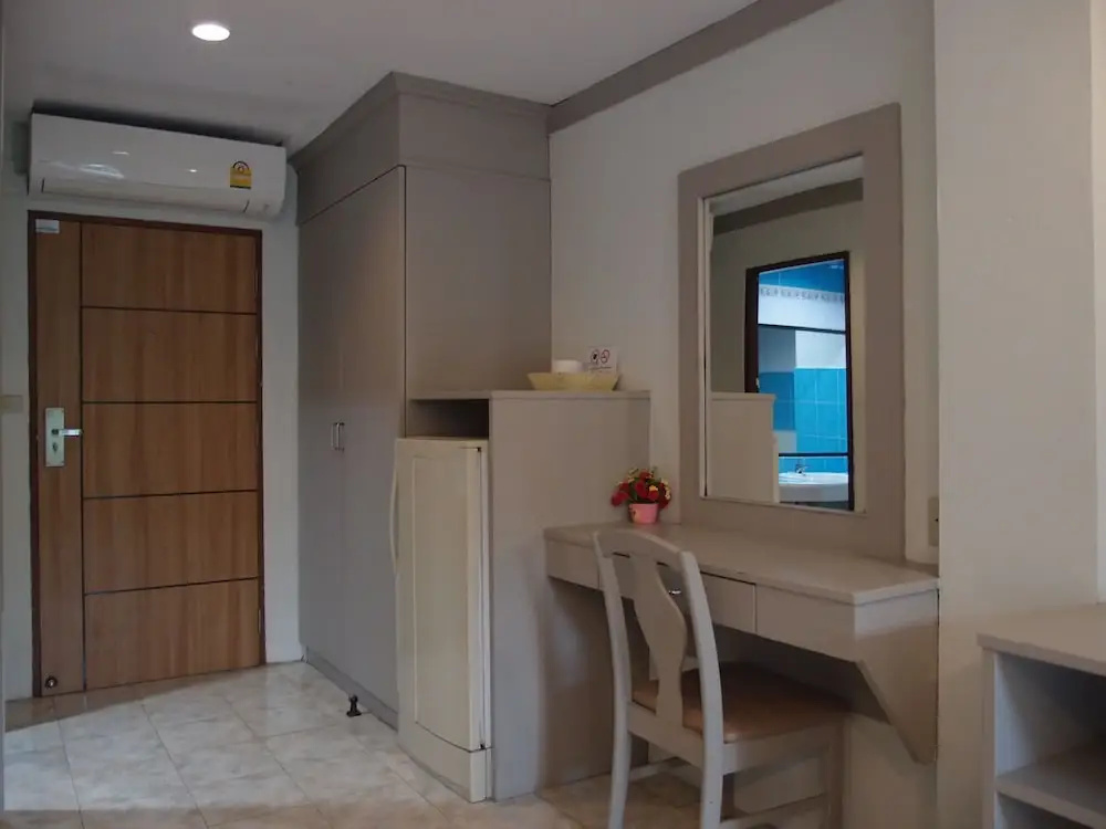 Superior Double room with pool view (full double bed)