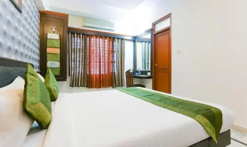 Hotel Adarsh Inn