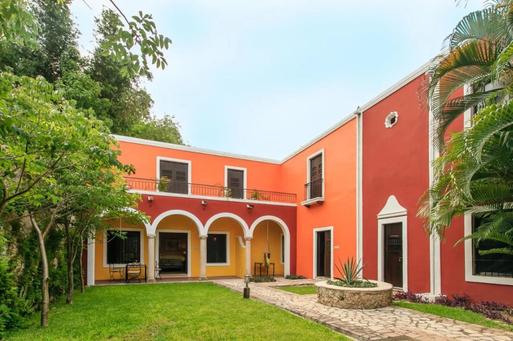 Art 64 Guest House – Adults Only