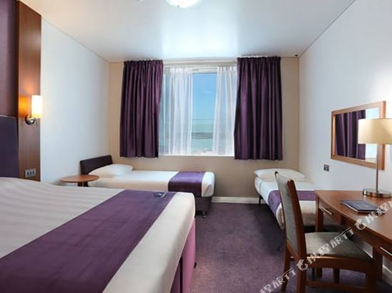 Premier Inn Dubai International Airport