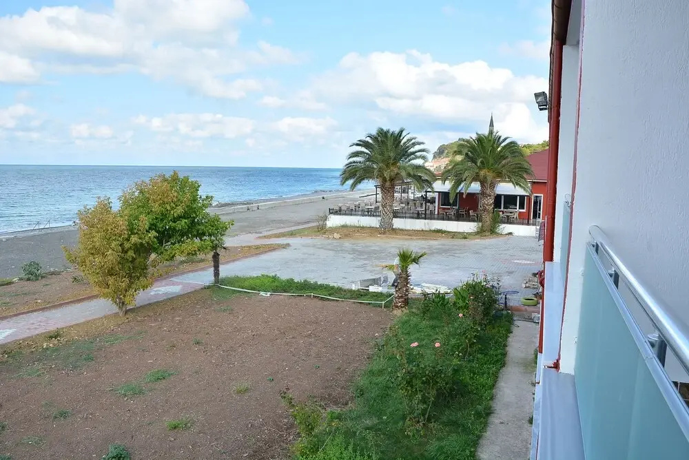 Beach & Waterfront