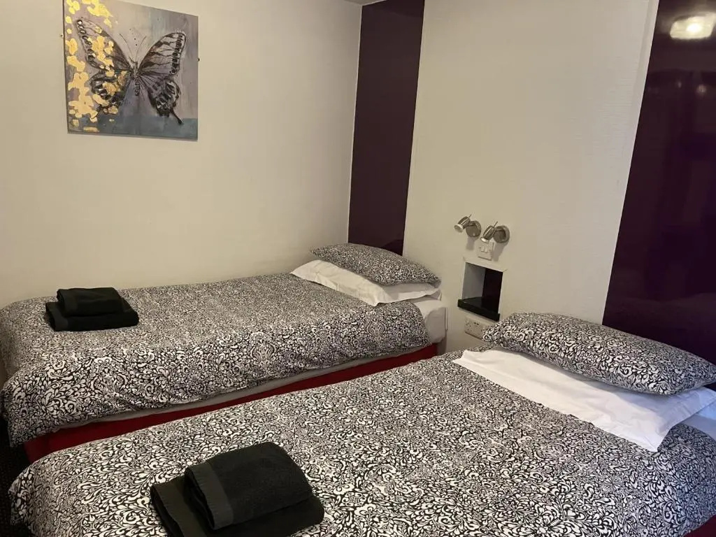Standard Double room (twin beds)