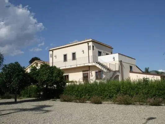 La Terra dei Sogni Country Hotel - Chambres