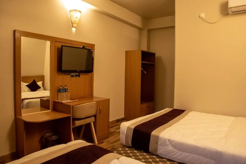 Deluxe Double room (full double bed)