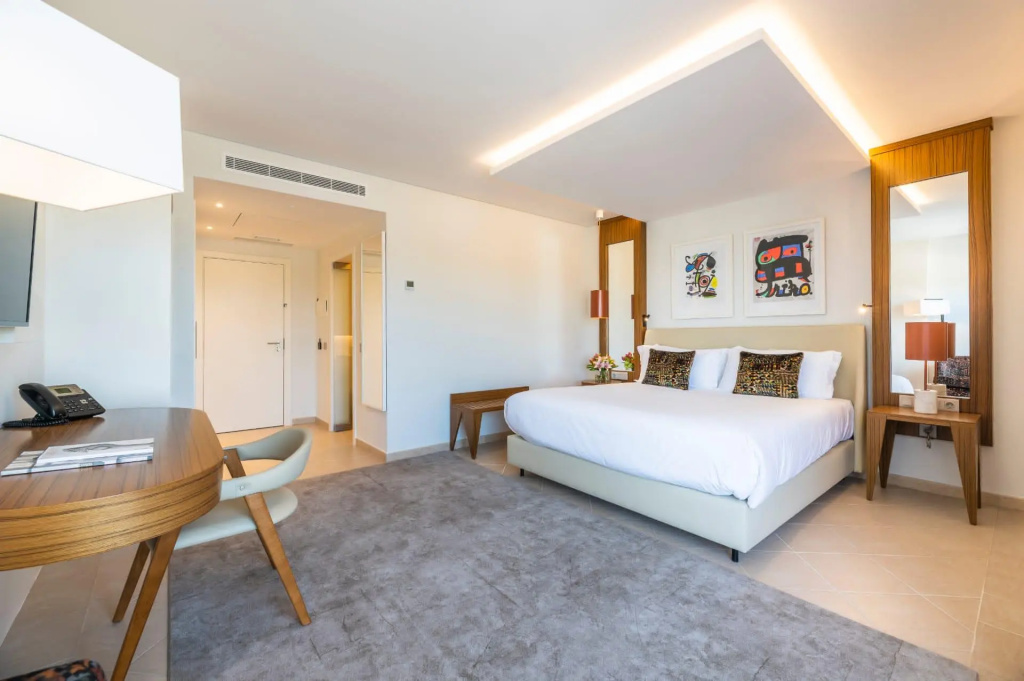 Premium room