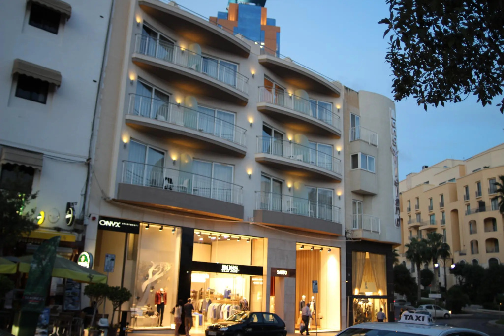 Onyx Hotel