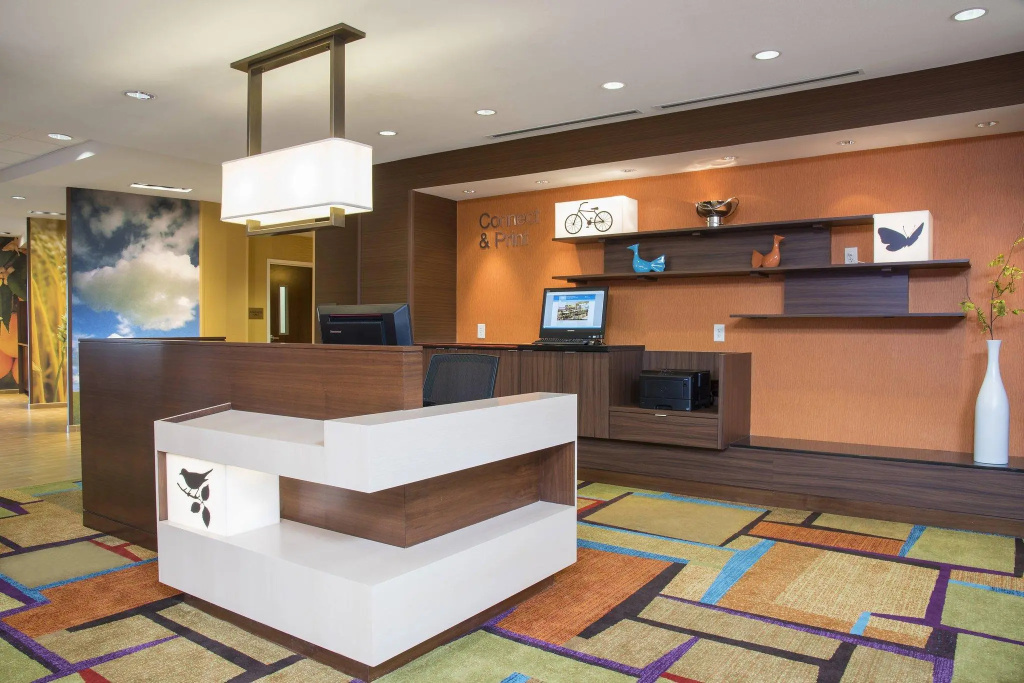 Lobby & Reception