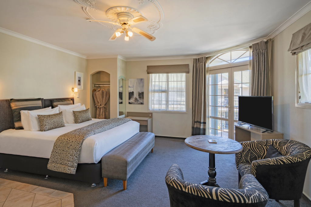 Silver Fern Rotorua Suites & Spa — 3
