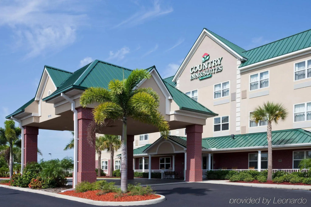 Country Inn & Suites by Radisson, Bradenton-Lakewood Ranch, FL