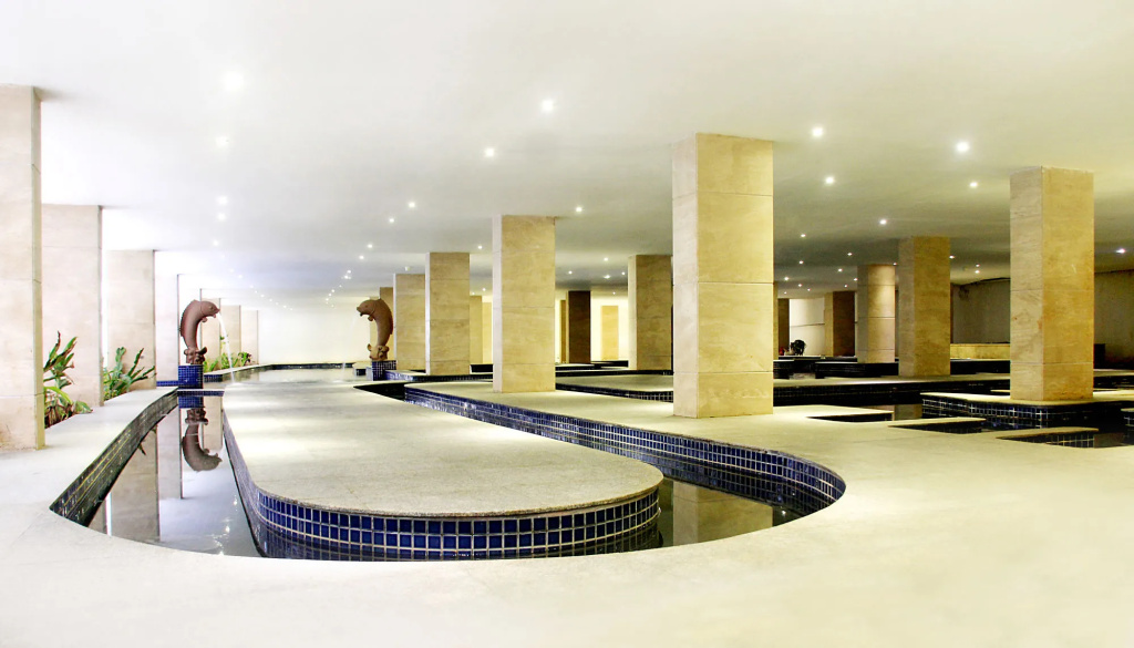 The Rich Prada Bali