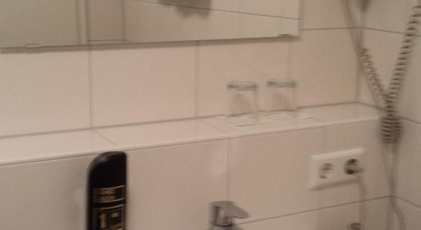 gallery_image_hidden_4