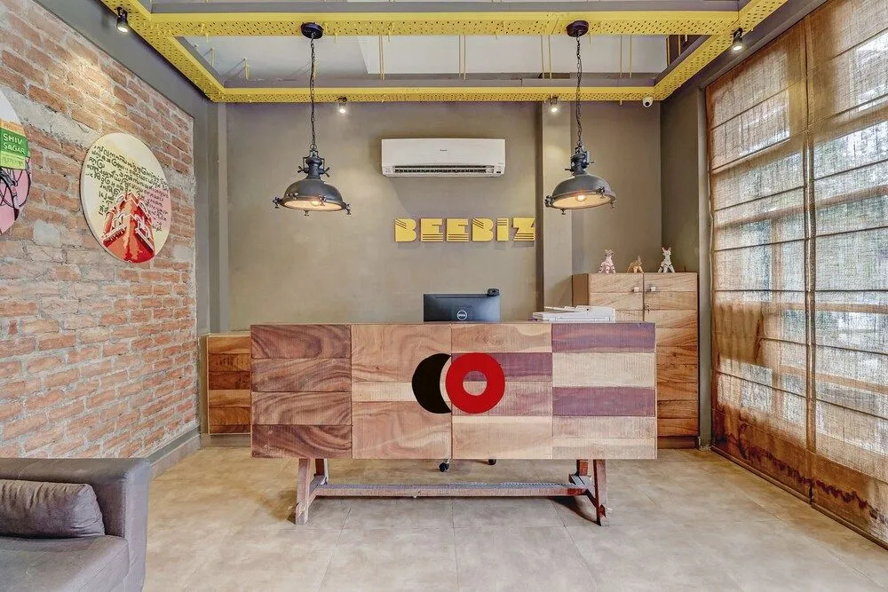 Lobby & Reception