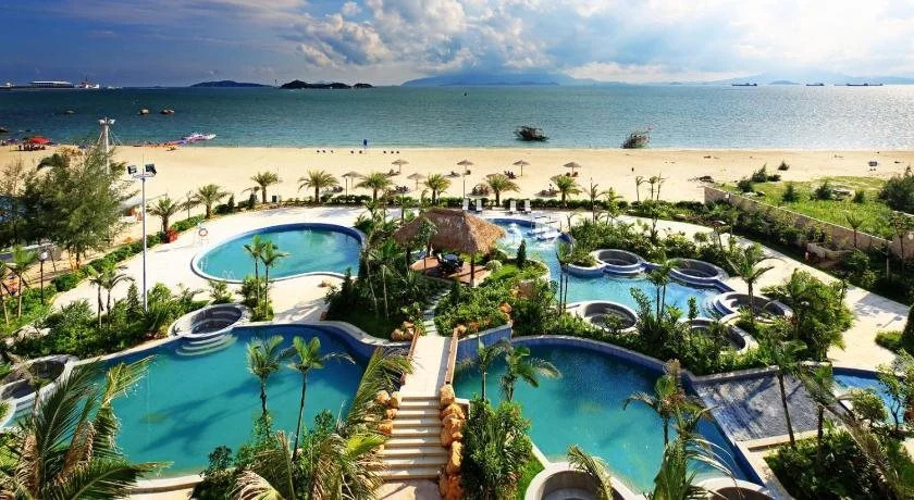 Beach & Waterfront