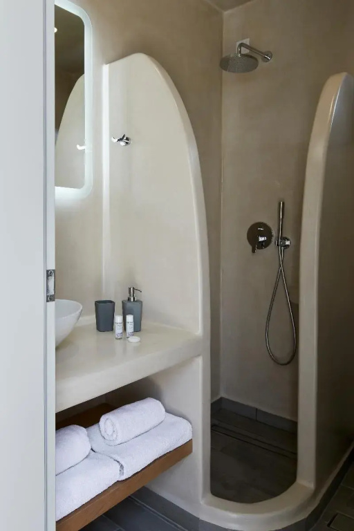 Standard Double room with garden view (full double bed)