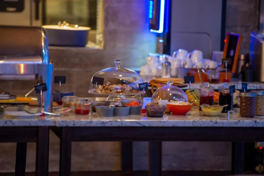 Food & Beverage