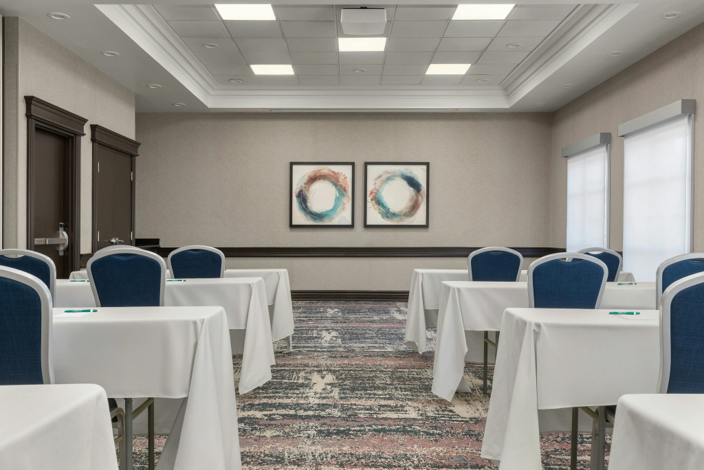 Homewood Suites by Hilton Burlington - Général