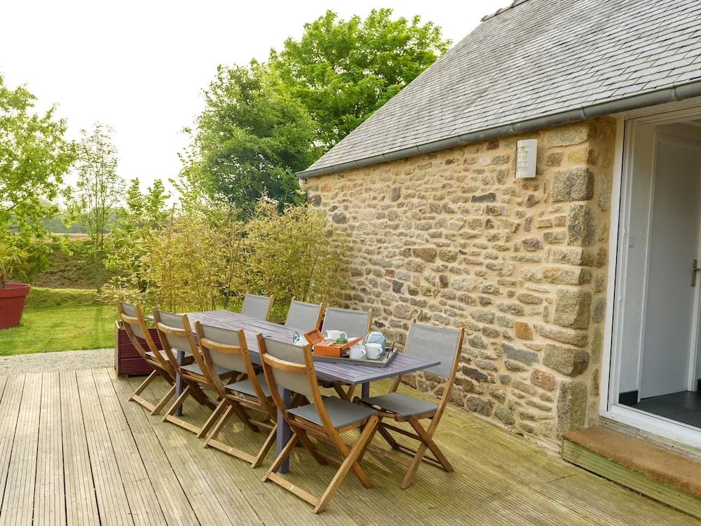 Spacious Holiday Home With Heated Indoor Pool