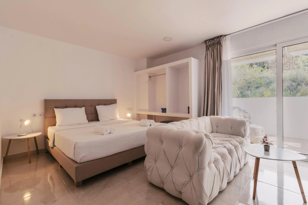Bamboo Suites Adults Only — 4