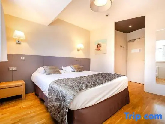 Premium Double room (full double bed)