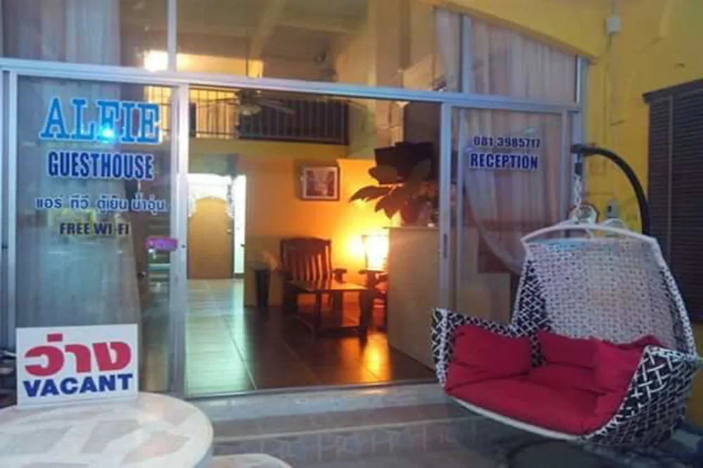 Jonz Guesthouse
