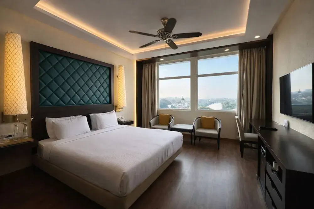 Premier room
