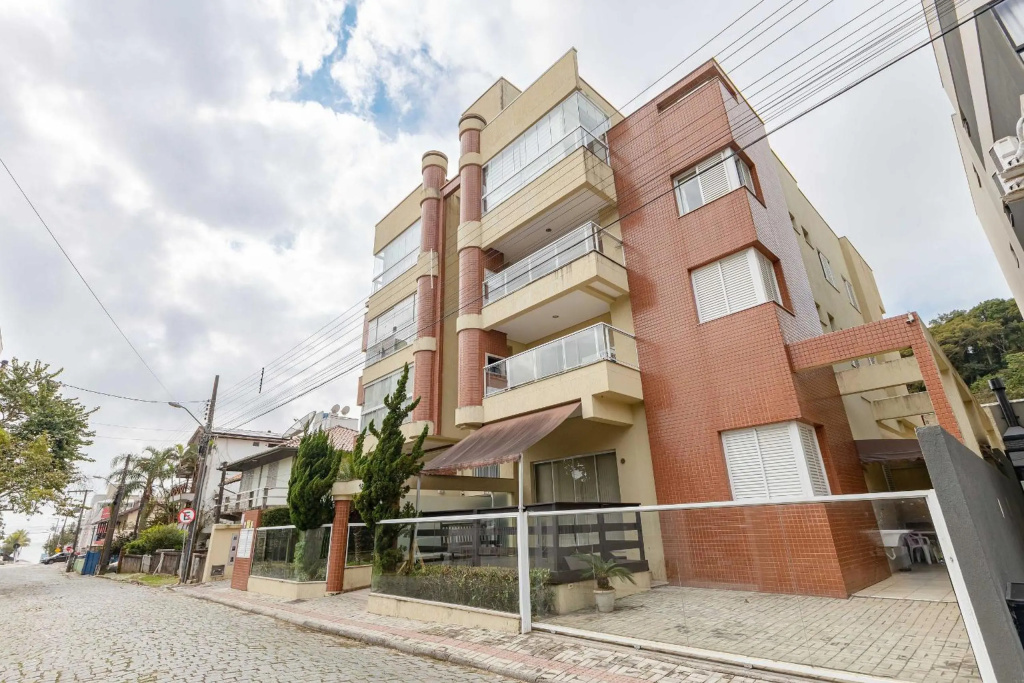 Confortável Apartamento a Poucos Metros do Mar