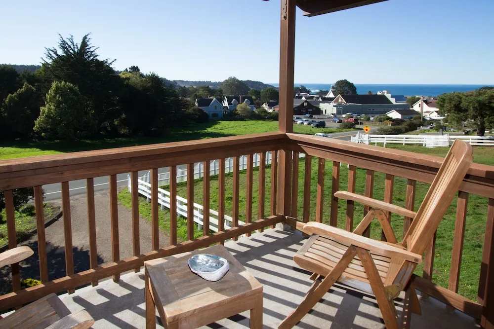 Balcony & Terrace