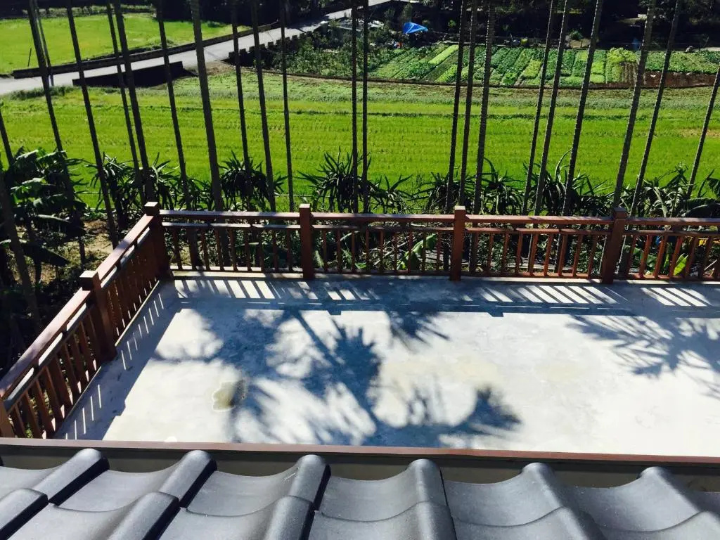 Standard Family room with mountain view