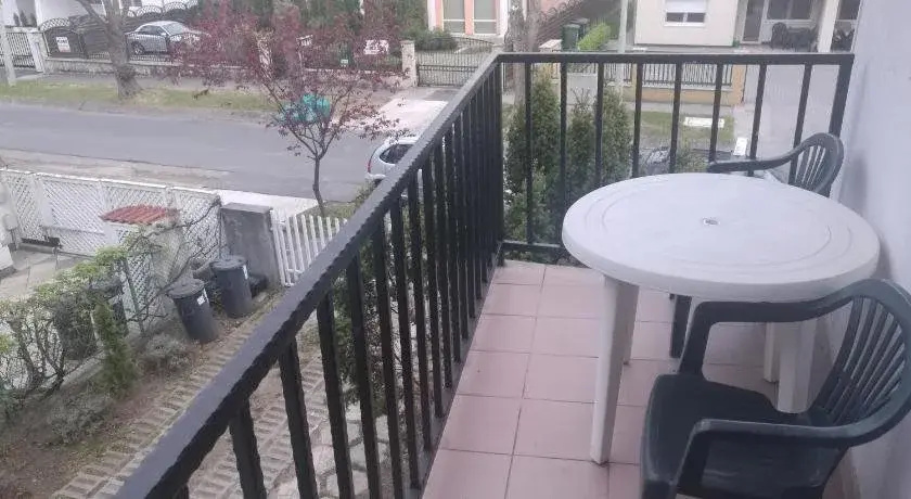 Balcony & Terrace