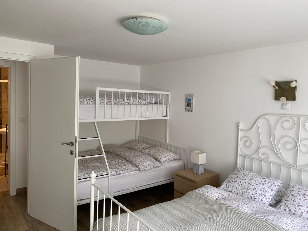 APARTMENTS VILA CVETKA BLED by null